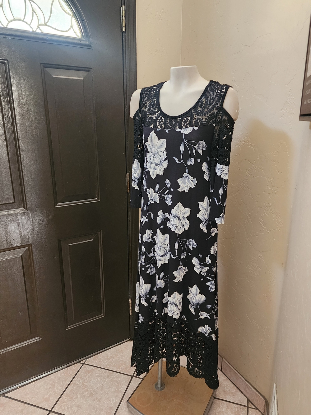 Black Floral Cold-Shoulder Midi Dress with Lace Trim